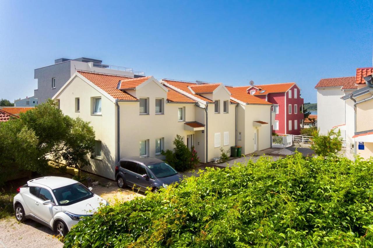 Apartman Karla Mara Ana Ivan & Jo Srima Exterior photo